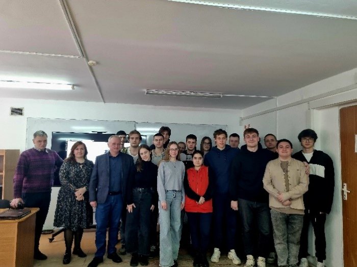 Встреча студентов 2 и 3 курсов с заместителем директора МАУ «Центр комплексного развития туризма «Янтарный» Шубиным Владиславом Васильевичем
