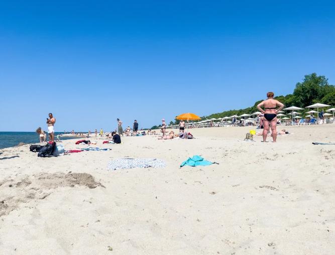 Вода еще еще не превышает отметки в +17 градусов. Как избежать переохлаждения в воде?