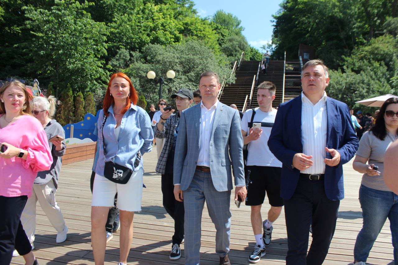 Андрей Ермак и Артур Крупин проверили подготовку пляжей Янтарного к новому туристическому сезону   