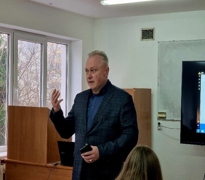 Встреча студентов 2 и 3 курсов с заместителем директора МАУ «Центр комплексного развития туризма «Янтарный» Шубиным Владиславом Васильевичем