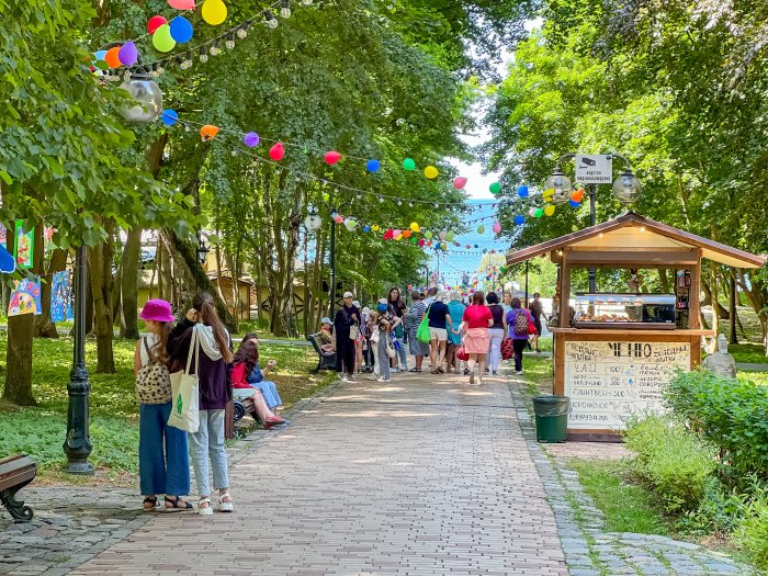 Приглашаем на мастер класс по рисованию в эту субботу, 22 июля, в 11 часов на ротонде в Парке им. М.Беккера. 